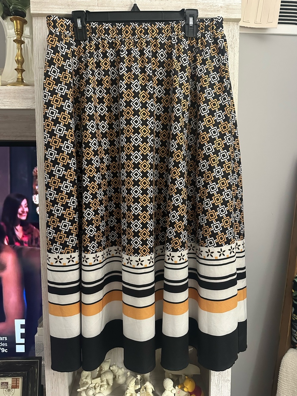 SHEIN Black, White and Mustard Geometric Midi Skirt